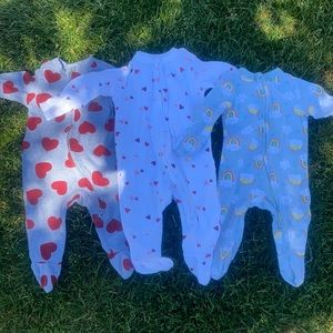 Old Navy 3 girls sleepers 6-9 months